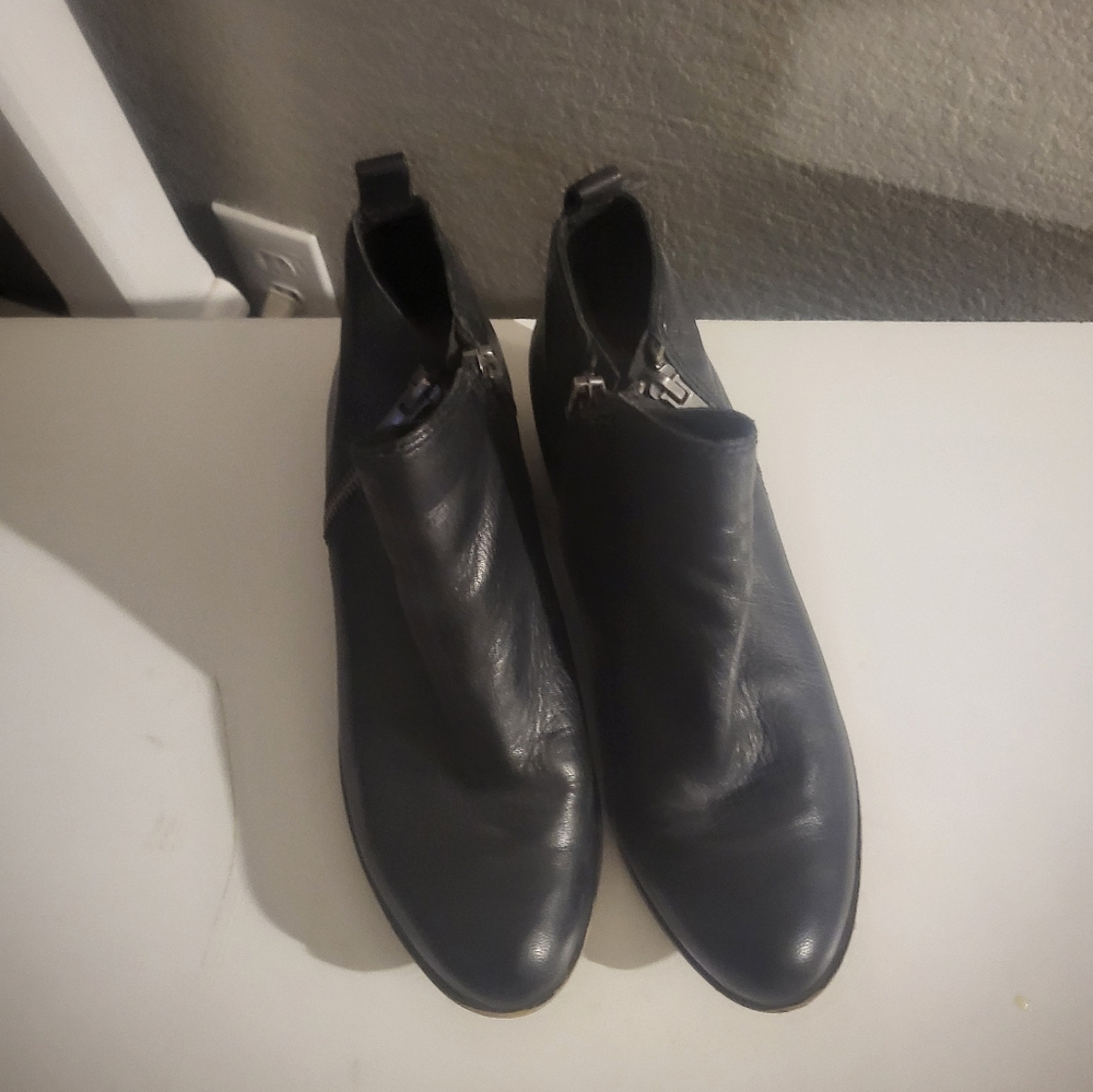 Lucky brand black ankle booties